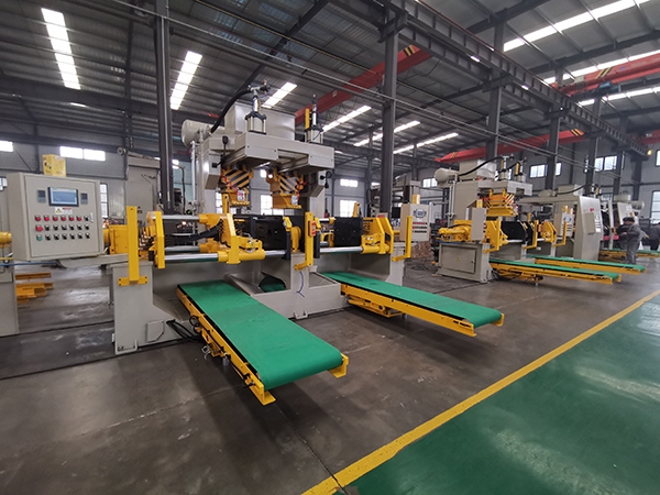 Z956R全自動熱芯盒射芯機